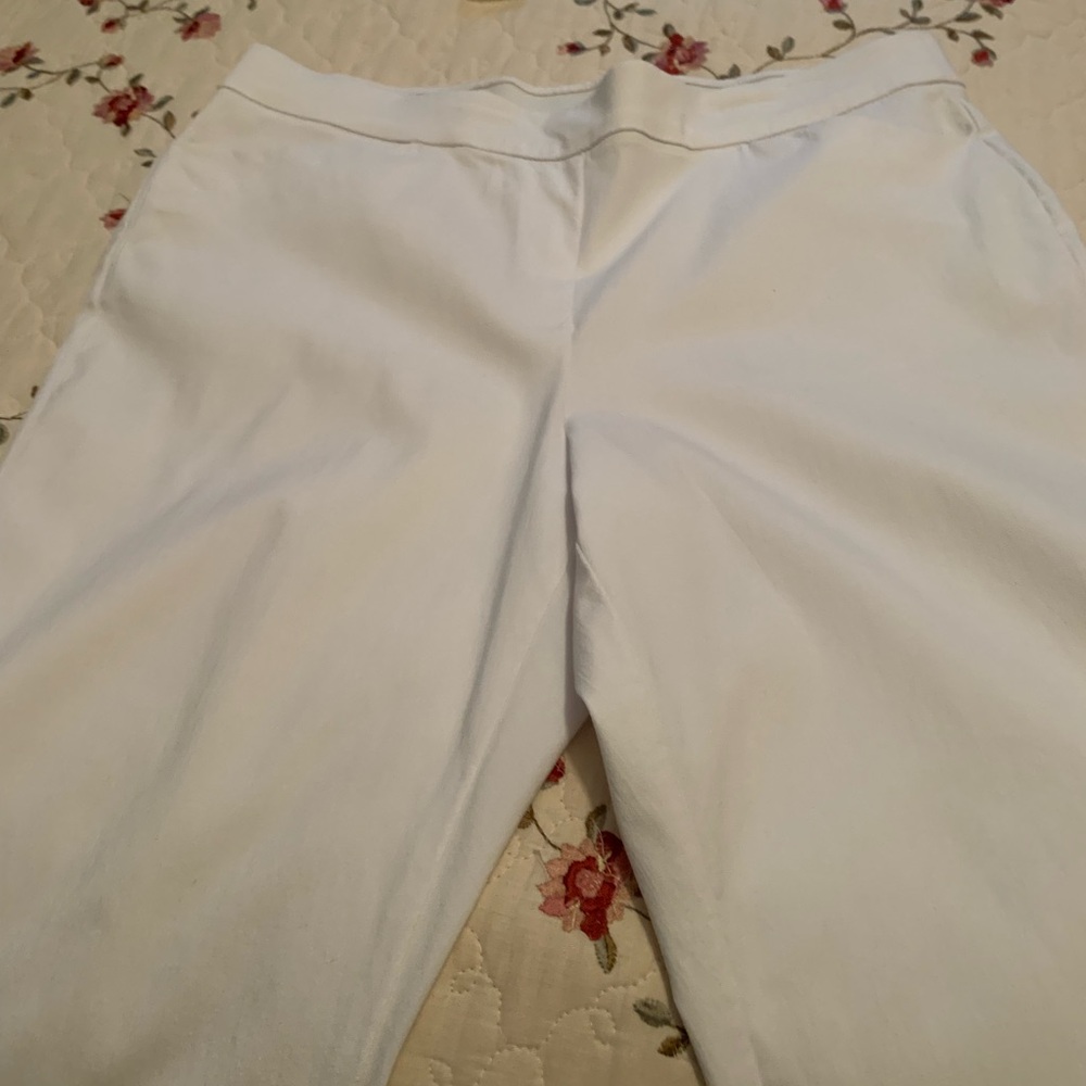 Liz Claiborne ankle pants